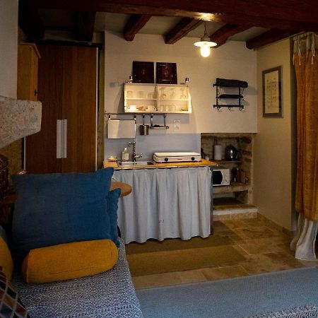 Voyage… Villa Noyers-sur-Serein Eksteriør bilde